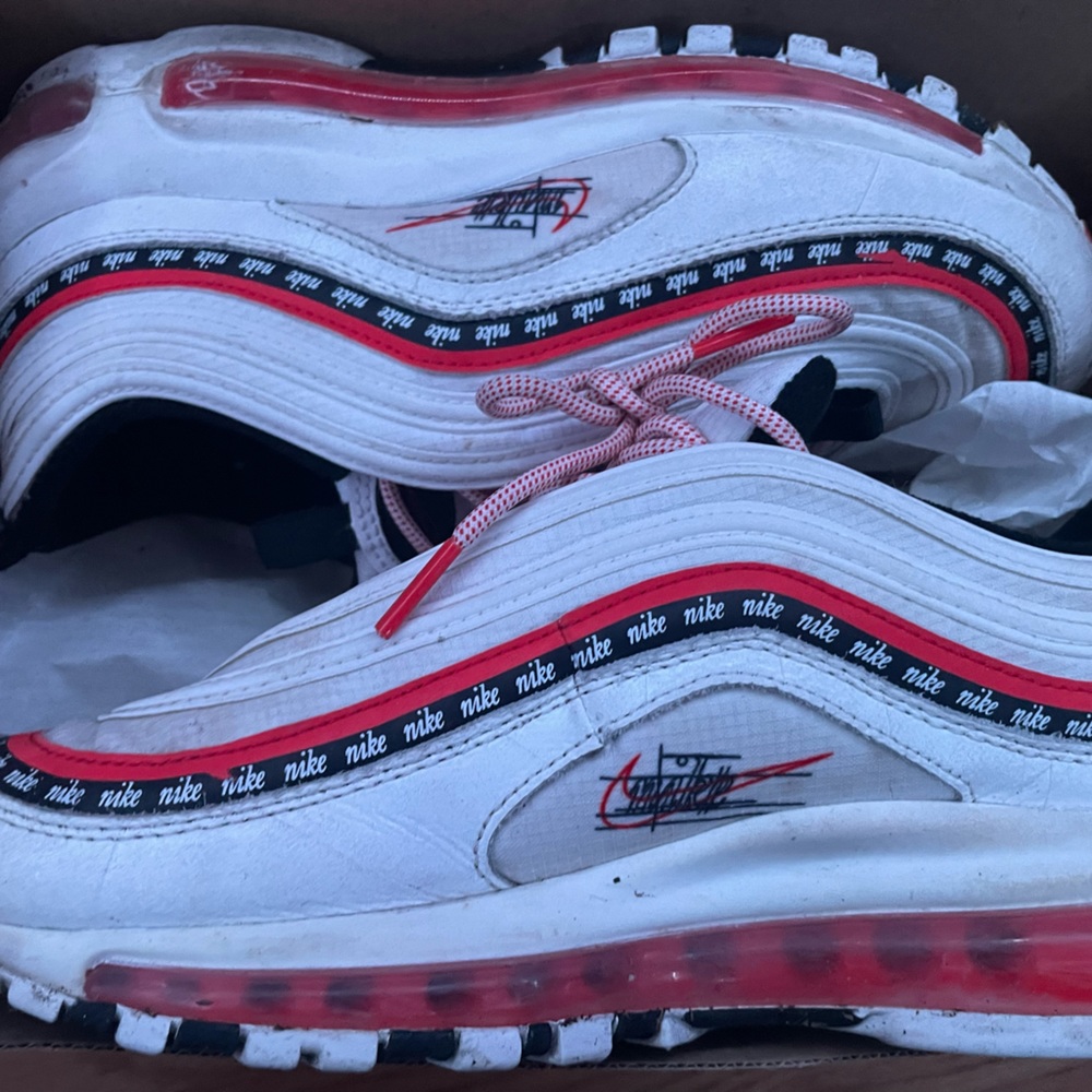 Youth size Nike air max
